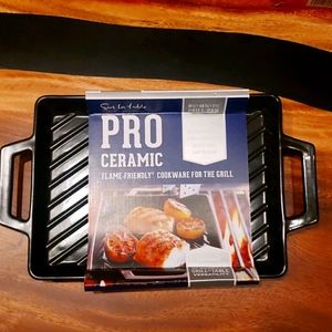 FLASH SALE SurLaTable Pro Ceramic Grill to Table